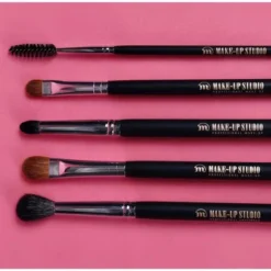 Eyeshadow Brush Short Flat - 18 By Make-Up Studio For Women 1 Pc Brush -Up & Up Shop GUEST 0d2eaf64 1fc9 423d 8ccd 06c9239ac010