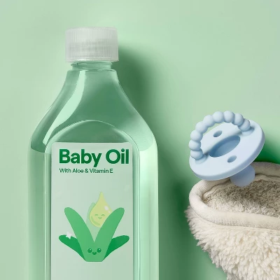 Up & Up Baby Oil - Aloe Vitamin E - 20oz - Up&up™ 1 Up & Up Baby Oil - Aloe Vitamin E - 20oz - Up&up™